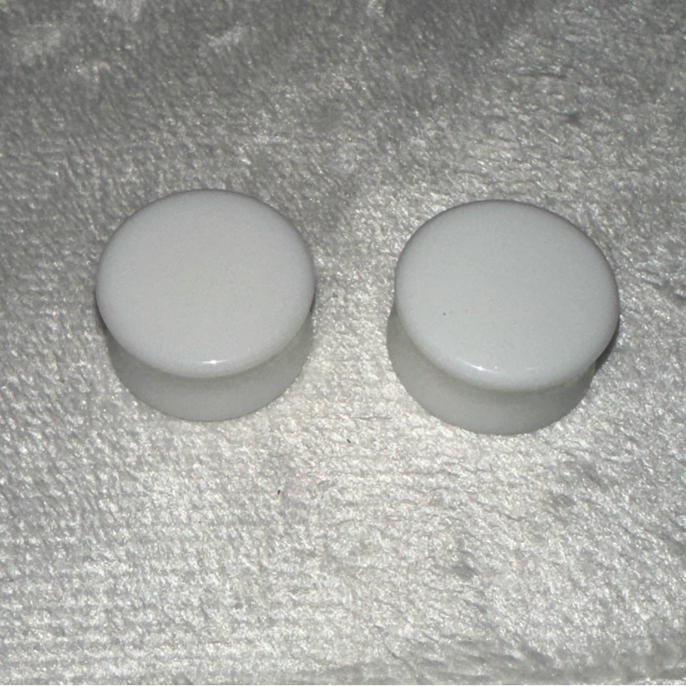 New 18mm Ear Plugs piercings Earrings lobes never worn